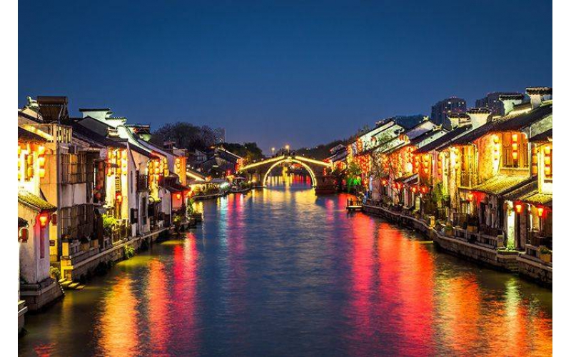 文旅夜游燈光應(yīng)該怎么做才能帶來更多的游客？